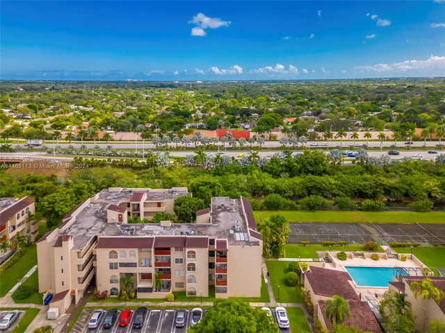 10661 SW 108 AV # 2H, Miami FL 33176