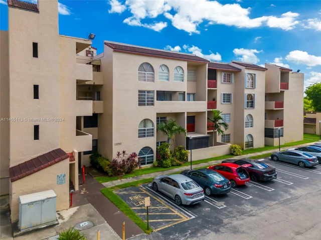 10661 SW 108 AV # 2H, Miami FL 33176