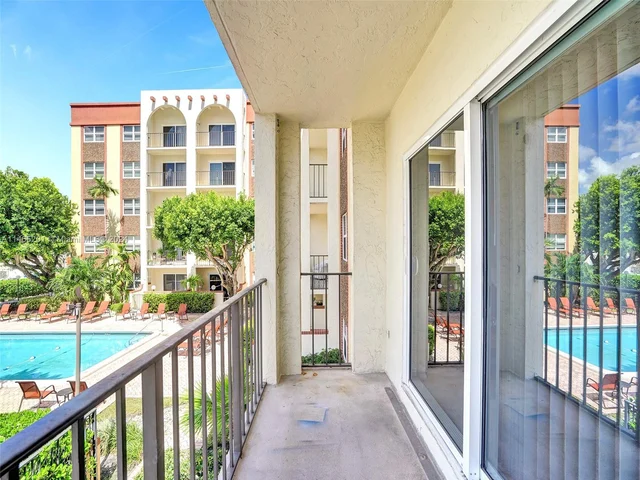 400 N Riverside Dr # 201, Pompano Beach FL 33062