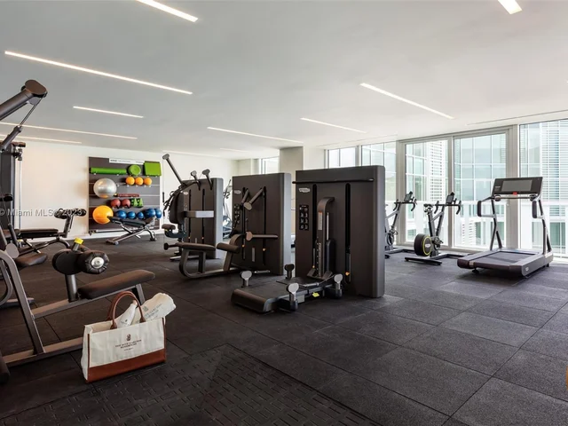 4701 N Meridian Ave # 512, Miami Beach FL 33140