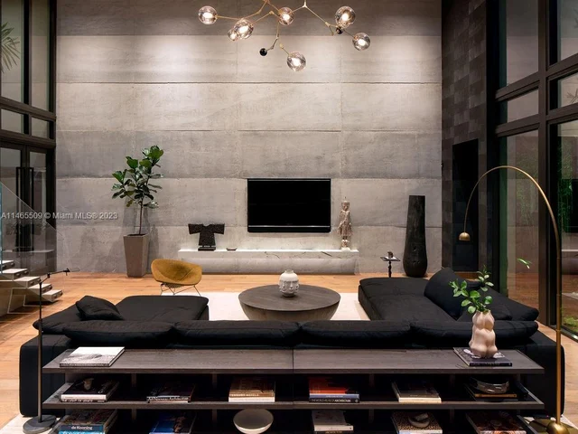 3910 Battersea Rd, Miami FL 33133