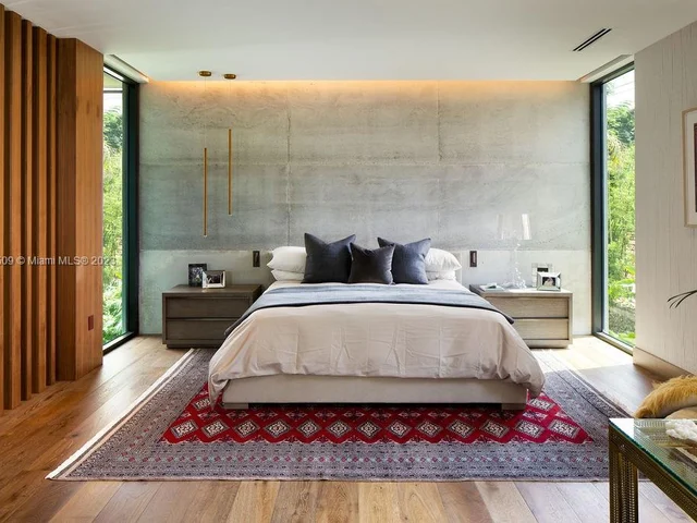 3910 Battersea Rd, Miami FL 33133