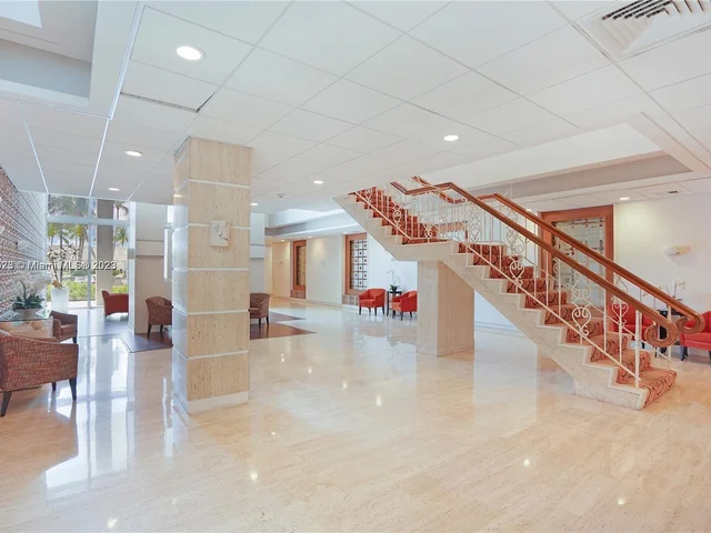 2899 Collins Ave # 1042, Miami Beach FL 33140