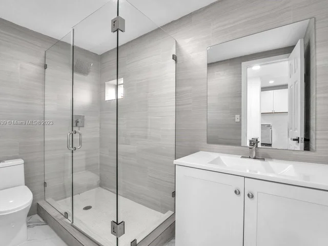 1208 N 25th ave, Hollywood FL 33020