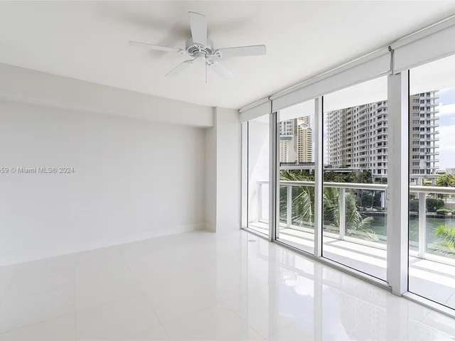 495 Brickell Ave, Miami FL 33131