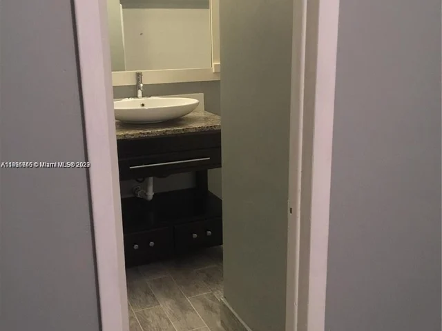 6601 Lincoln Street, Hollywood FL 33024