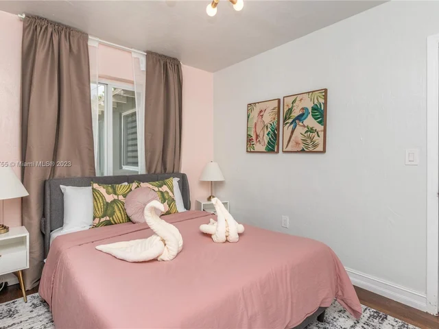 65 NW 116th St, Miami FL 33168