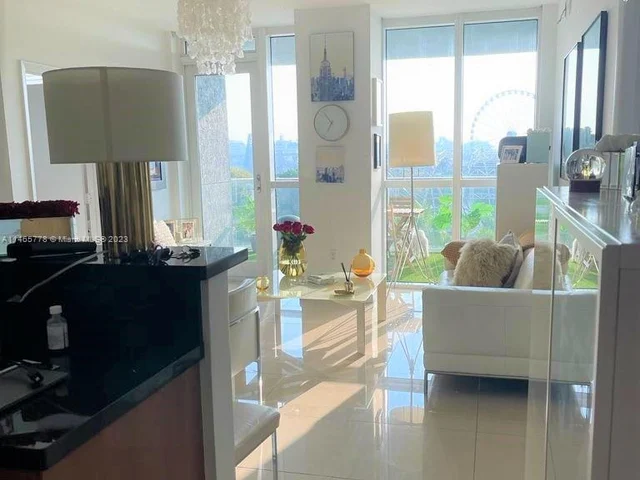 244 Biscayne Blvd # 501, Miami FL 33132