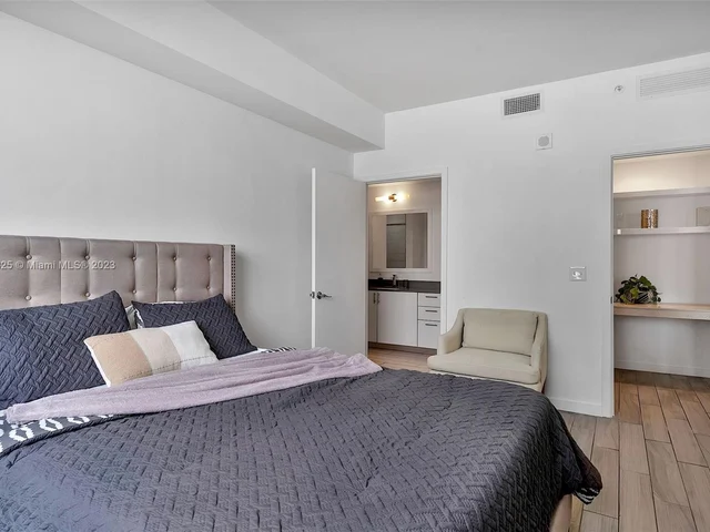 999 SW 1st Ave # 3315, Miami FL 33130