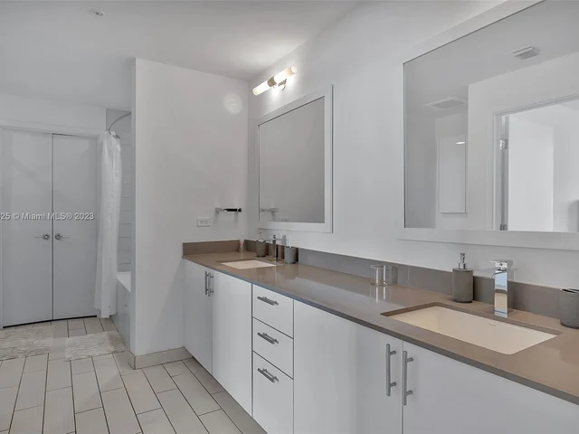 999 SW 1st Ave # 3315, Miami FL 33130