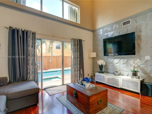 10740 Lenox Rd, Cooper City FL 33026