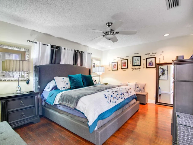 10740 Lenox Rd, Cooper City FL 33026