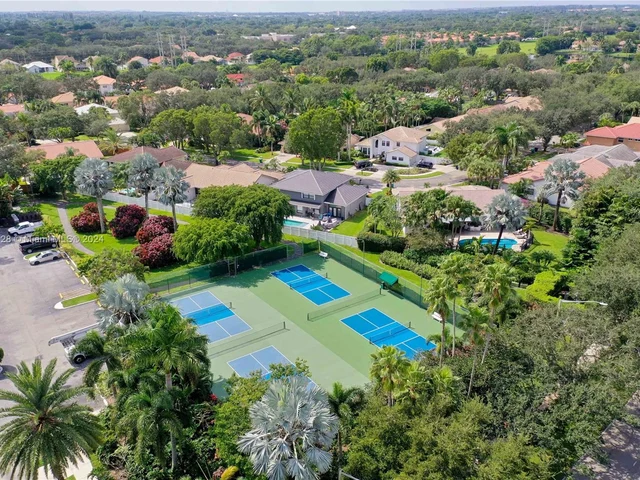 10740 Lenox Rd, Cooper City FL 33026