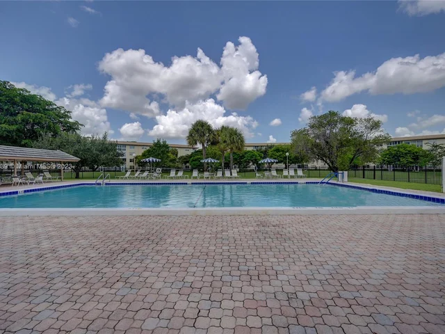 1601 Abaco Dr # A4, Coconut Creek FL 33066