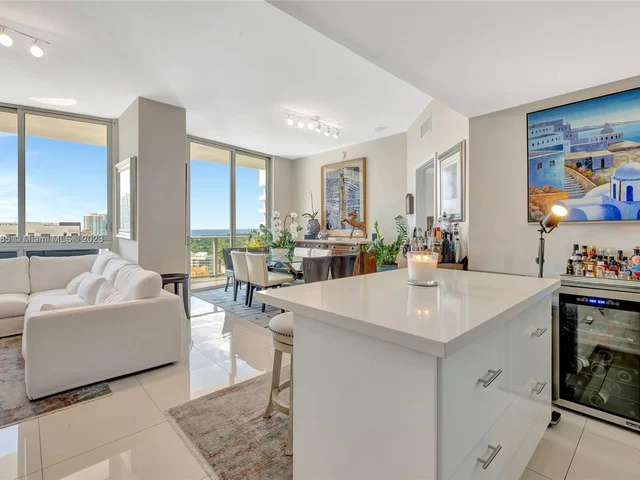 1010 SW 2nd Ave # 2101, Miami FL 33130