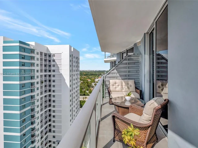 1010 SW 2nd Ave # 2101, Miami FL 33130