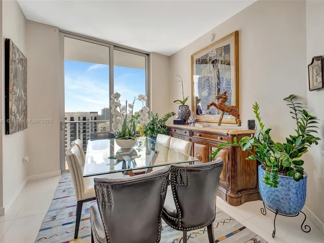 1010 SW 2nd Ave # 2101, Miami FL 33130