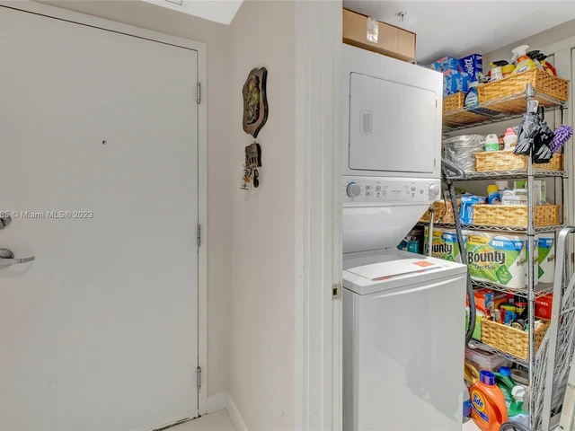 1010 SW 2nd Ave # 2101, Miami FL 33130