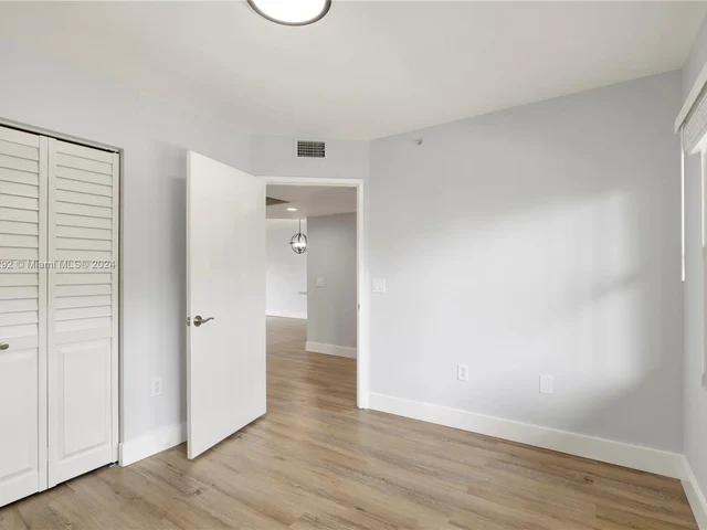 550 SW 137th Ave # 302L, Pembroke Pines FL 33027