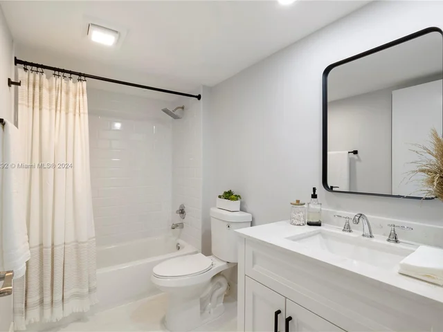 550 SW 137th Ave # 302L, Pembroke Pines FL 33027