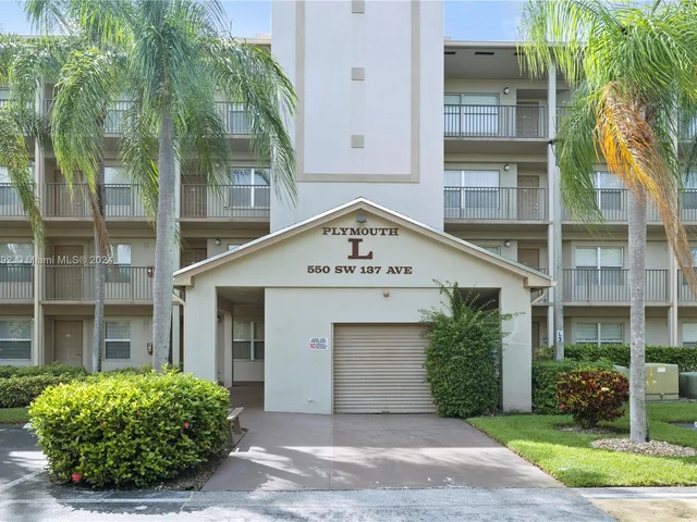 550 SW 137th Ave # 302L, Pembroke Pines FL 33027