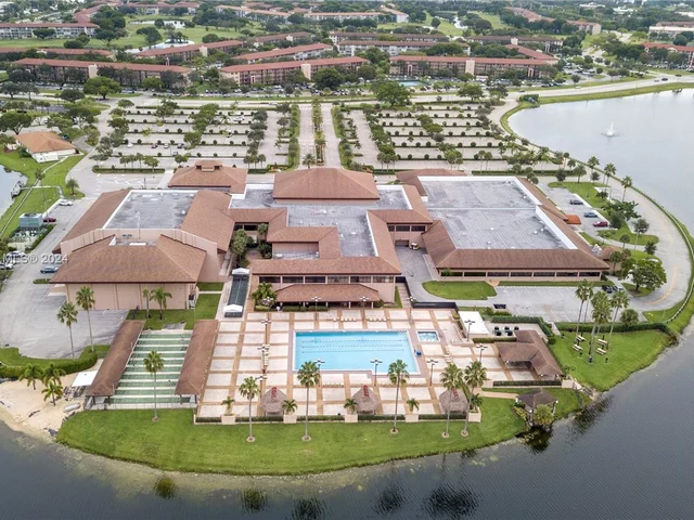 550 SW 137th Ave # 302L, Pembroke Pines FL 33027