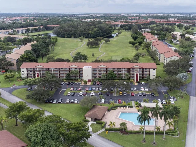550 SW 137th Ave # 302L, Pembroke Pines FL 33027