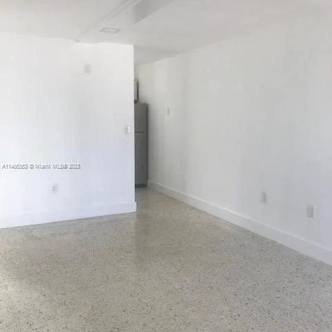 82 NW 27th St # 3, Miami FL 33127