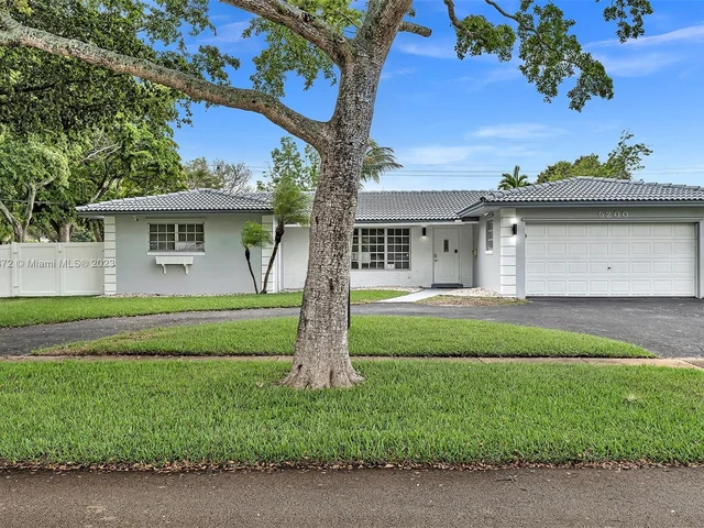 5200 Monroe St, Hollywood FL 33021