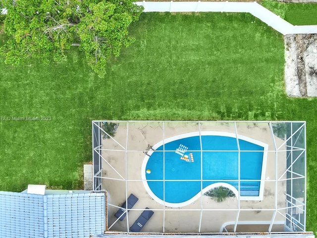 5200 Monroe St, Hollywood FL 33021