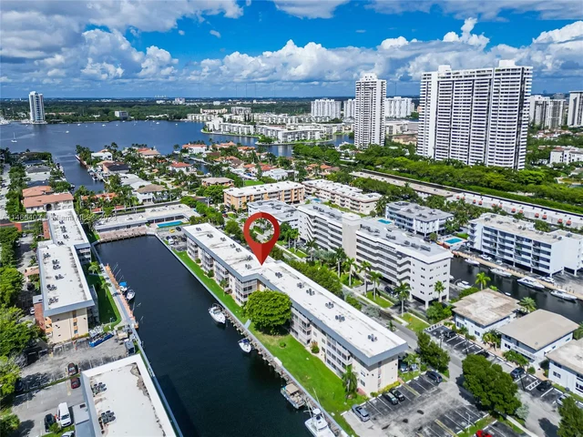 3600 NE 170 ST # D, North Miami Beach FL 33160