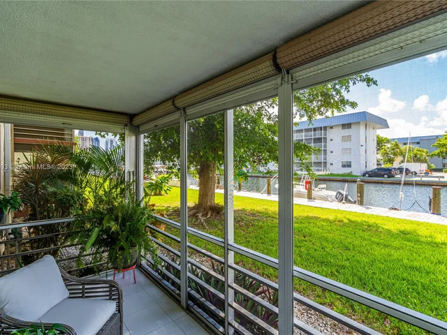 3600 NE 170 ST # D, North Miami Beach FL 33160