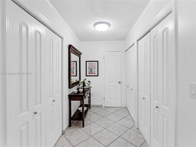 3600 NE 170 ST # D, North Miami Beach FL 33160