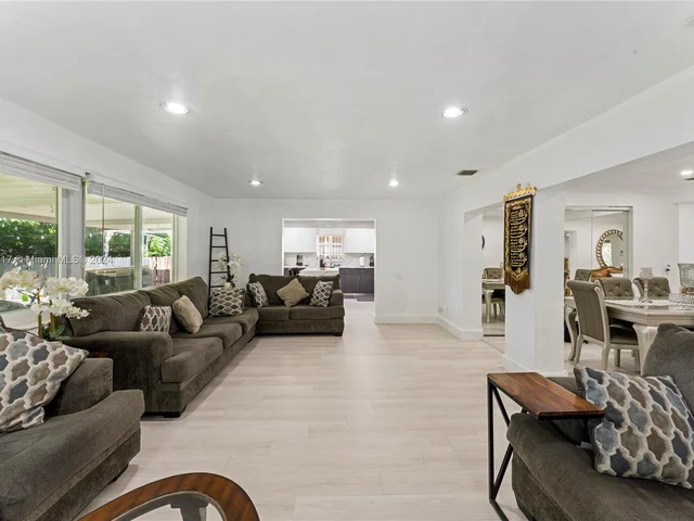 2255 SW 24th Ter, Miami FL 33145