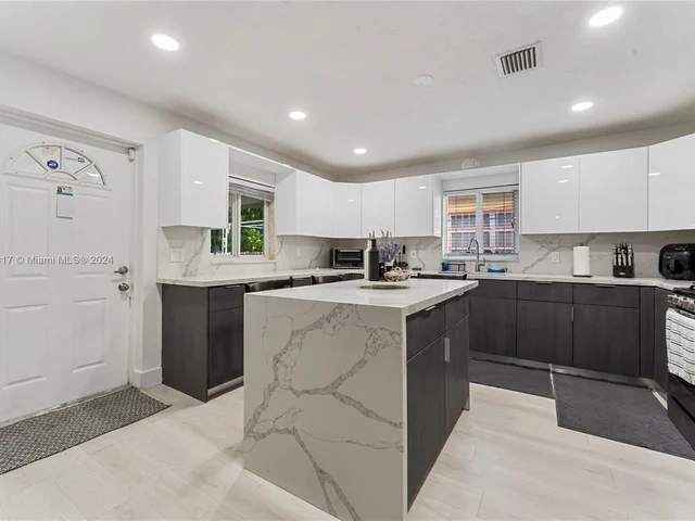 2255 SW 24th Ter, Miami FL 33145