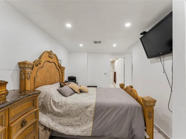 2255 SW 24th Ter, Miami FL 33145