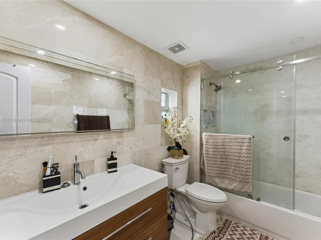 2255 SW 24th Ter, Miami FL 33145