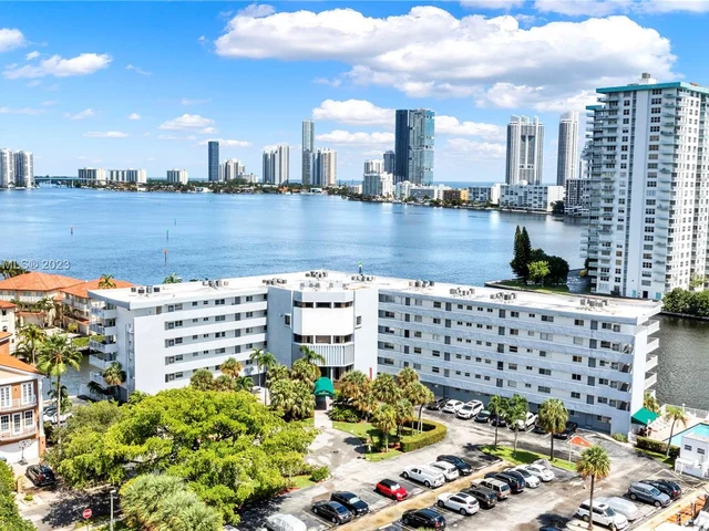 4000 NE 170th St # 101, North Miami Beach FL 33160