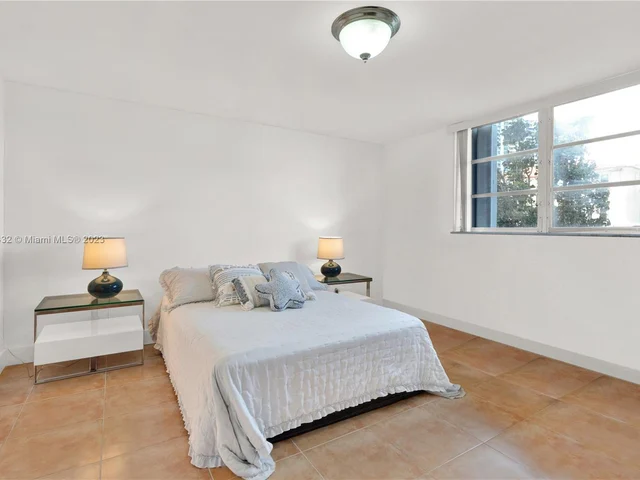 4000 NE 170th St # 101, North Miami Beach FL 33160