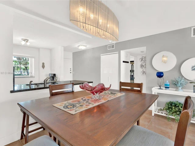 4000 NE 170th St # 101, North Miami Beach FL 33160