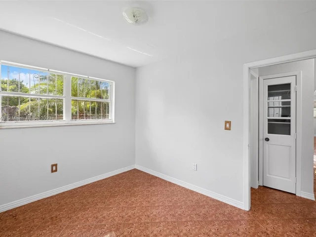 1700 NW 9th Ct, Homestead FL 33030