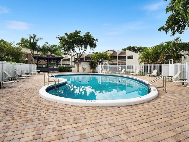 1675 Cypress Pointe Dr # 5B, Coral Springs FL 33071