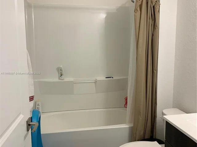 27343 SW 132nd Pl, Homestead FL 33032