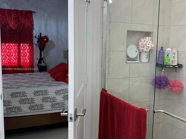 27343 SW 132nd Pl, Homestead FL 33032