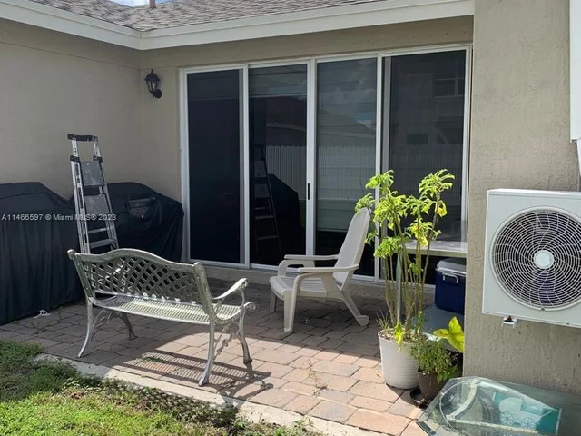 27343 SW 132nd Pl, Homestead FL 33032