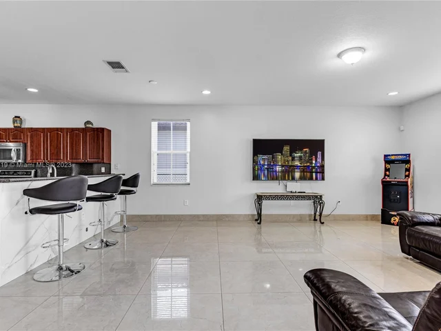 15051 SW 18th Ter, Miami FL 33185