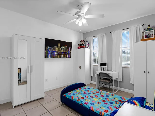 15051 SW 18th Ter, Miami FL 33185