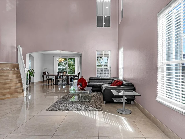 15051 SW 18th Ter, Miami FL 33185