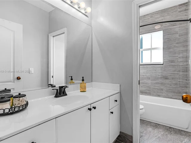 15051 SW 18th Ter, Miami FL 33185