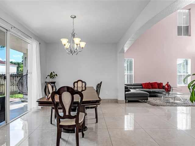 15051 SW 18th Ter, Miami FL 33185